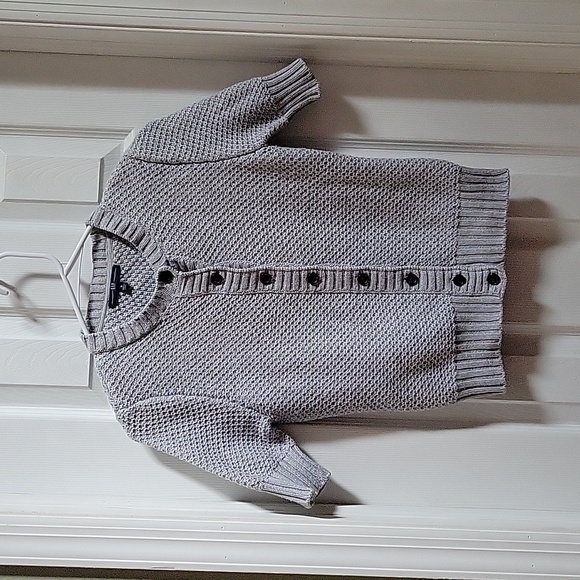 GAP Sweaters - GAP PRETTY GREY KNIT SWEATER